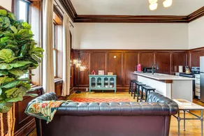 Modern Elegance: Timeless Crawfordsville Studio! - Intérieur