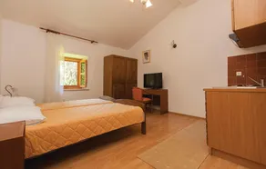 Stunning Home in Vrsar With Wifi and 3 Bedrooms - Zimmer