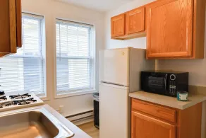 Walk to Downtown & Beach: Ocean Grove Apartment! - Intérieur