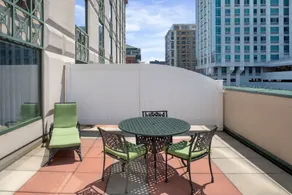 Courtyard by Marriott Stamford Downtown - Chambre