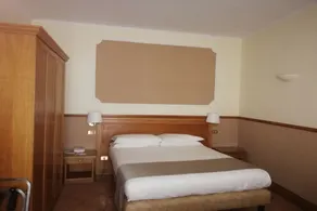 Hotel Leopardi - Værelse