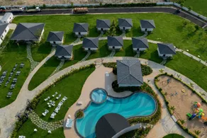 Lore Resorts and conventions - Pool