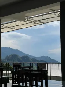 Hillcrest Ella - Restaurante