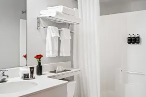 Hotel One75 - Badezimmer