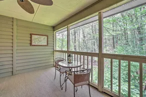 Scenic Sapphire Condo w/ Deck + Gas Grill! - Interiør