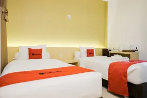 RedDoorz Plus Syariah near Museum Lampung - Chambre