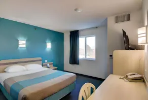 Econo Lodge Menomonie - Chambre