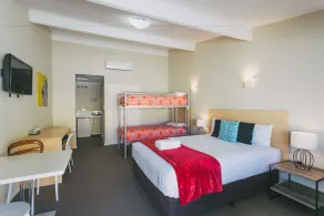 Six Degrees Motel - Room
