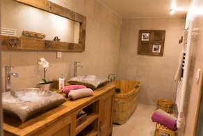 Au Refuge Des 3 Ours - Chambres d'hôtes et cabanes - Badezimmer
