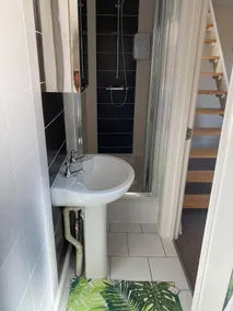 Letting Serviced Apartments - Guards View, Windsor - Bad