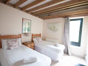 Corner Cottage - Room