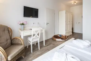 Hotel Pharisäerhof - DAS Hundehotel auf Nordstrand mit Restaurant und Café - Room