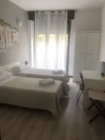 Guest House Brianza Room - Zimmer