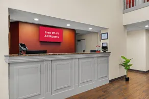 Red Roof Inn & Suites Albany, GA - Rezeption