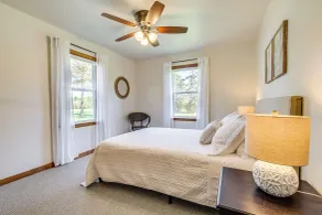 Lakefront Wisconsin Getaway: Fish, Boat, Relax! - Interior