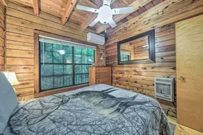 'Deer Haven' Cabin: 5 Mi to Dtwn Blue Ridge! - Interior