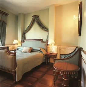 The Gordon House Hotel - Near Gateway Of India - Room