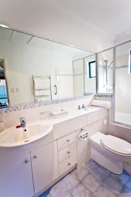 The Beach House At Bayside - Bathroom