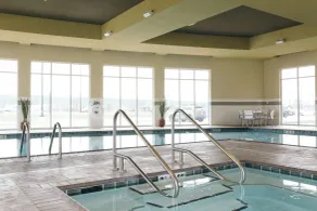 Holiday Inn and Suites East Peoria by IHG - Basseng