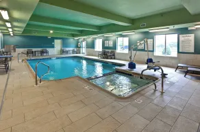Holiday Inn Express & Suites Manhattan by IHG - Pool