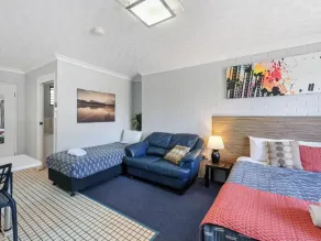 Raceview Motor Inn - Zimmer