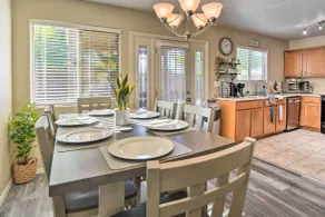 Charming Surprise Home w/ Patio & Central Location - Innenbereich