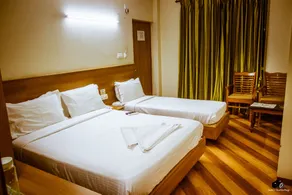 Hotel SPR Inn - Chambre