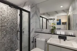Oakwood Suites Tiwanon Bangkok - Salle de bain