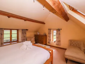 Elm View - Room