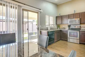4 Mi to State Farm Stadium: Avondale Home w/ Patio - Interni