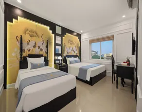 Elegant Hotel - Room
