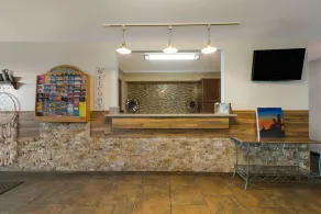 SureStay by Best Western Camp Verde - Hall