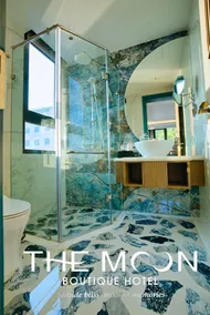 The Moon Boutique Hotel Cat Ba - Baño
