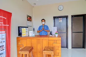 OYO 91022 STeZe Homestay Syariah - Reception
