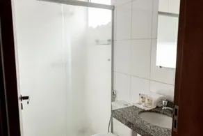 Astor Hotel - Bathroom
