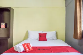RedDoorz Syariah @ Lempuyangan - Værelse