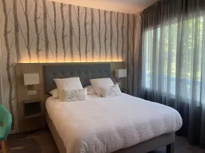 Logis Hôtel l'Amandier - Room