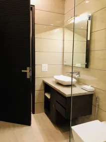 Vivid Boutique Hotel, Medanta, Gurugram - Bathroom