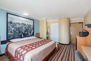 Super 8 by Wyndham Midland - Chambre