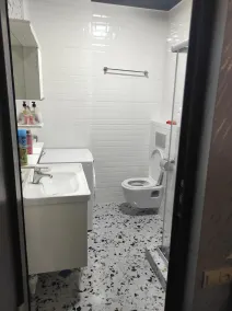zura - Bathroom