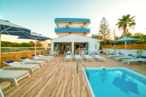 Emi Seaside - Basseng