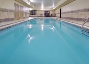 Holiday Inn Express Hotel & Suites Grand Island By IHG - Piscina