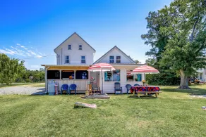 Maryland Retreat: Walk to Bay, Beach & Boat Ramp! - Interior