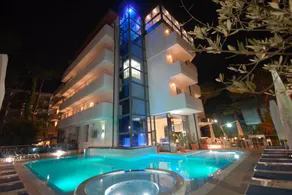 Hotel Bellevue - Piscine