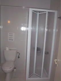 Milos Apartments - Badezimmer