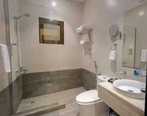 Celine Home Serviced Apartment Al Malqa - Baño