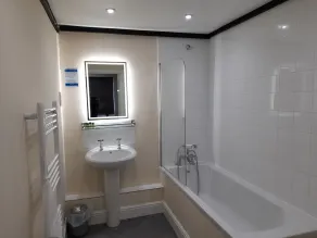 The George and Dragon Inn - Baño