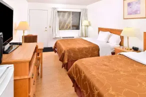 Motel 8 - Room