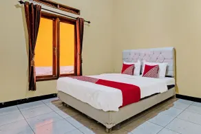 Hotel O Artana Bed and Breakfast.NearSitu Cileunca - Habitación