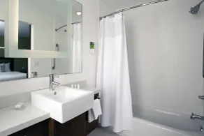 SpringHill Suites by Marriott Mobile West - Salle de bain